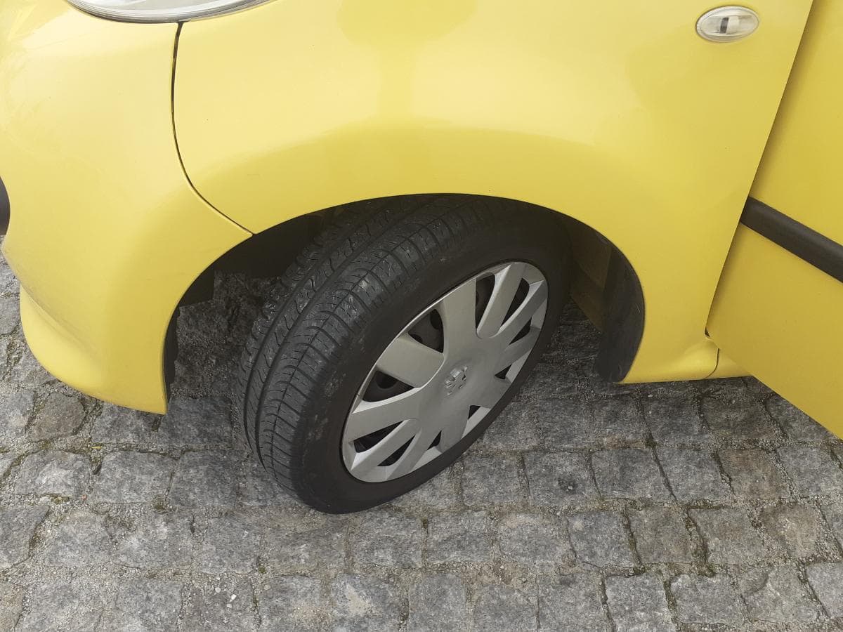 Peugeot 107 1.0 · Ano 2007 — image 11