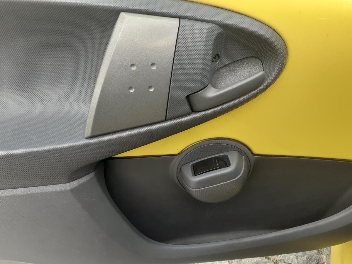 Peugeot 107 1.0 · Ano 2007 — image 14