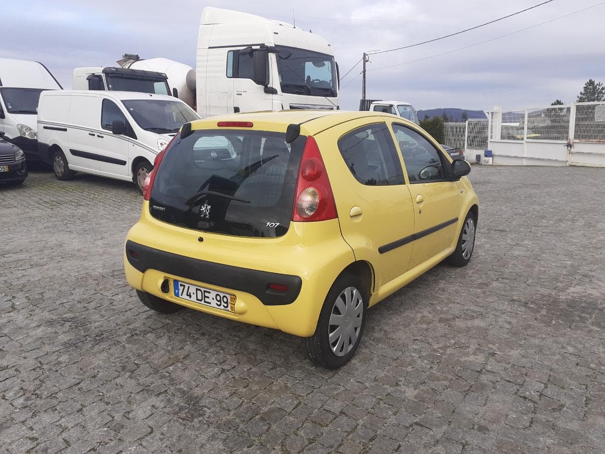 Peugeot 107 1.0 · Ano 2007 — image 4