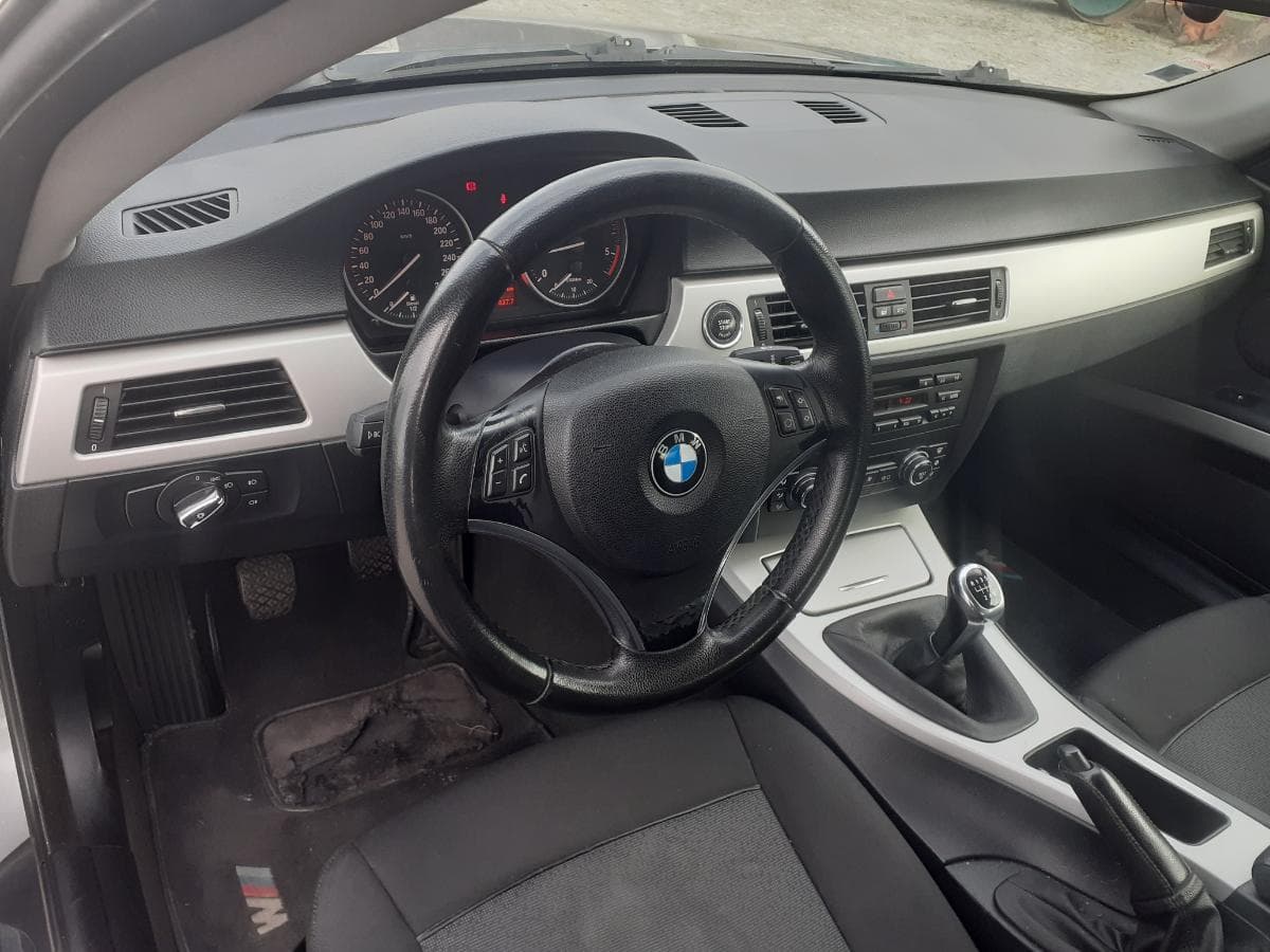 BMW 325D Coupé · Ano 2008 — image 18