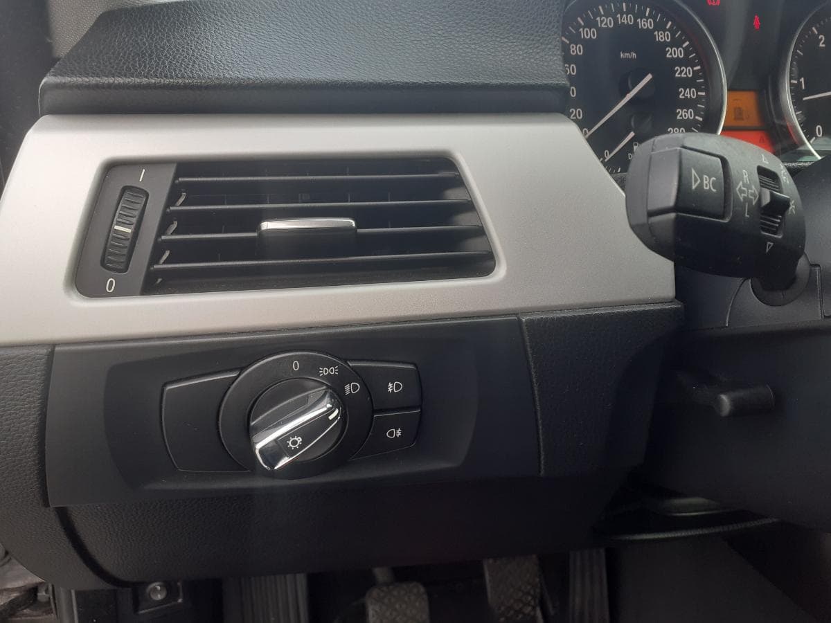 BMW 325D Coupé · Ano 2008 — image 24