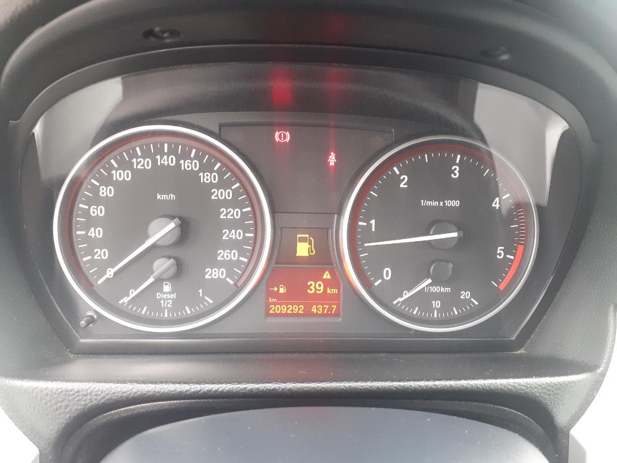 BMW 325D Coupé · Ano 2008 — image 25
