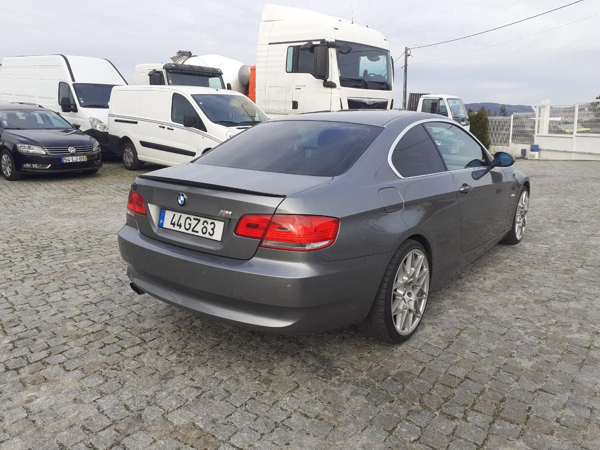 BMW 325D Coupé · Ano 2008 — image 6
