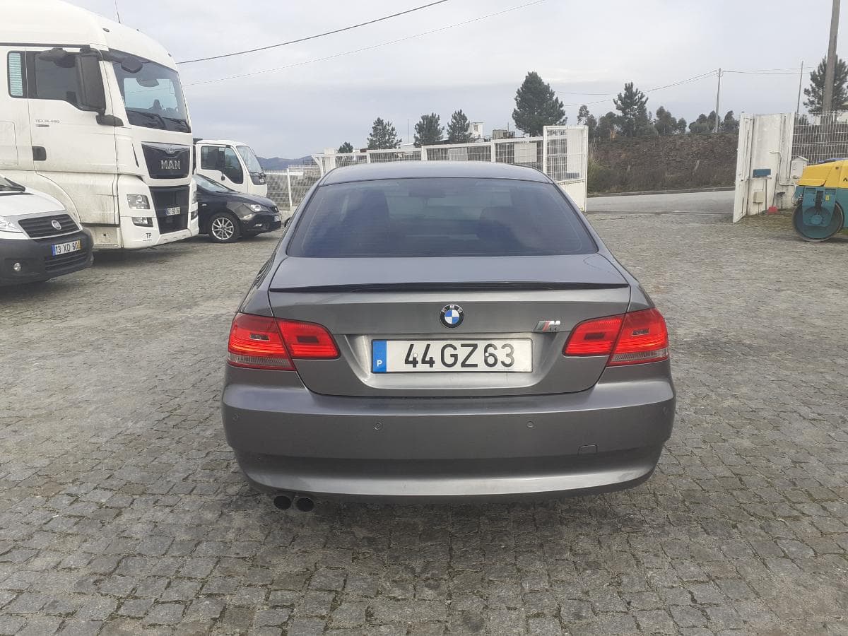 BMW 325D Coupé · Ano 2008 — image 5