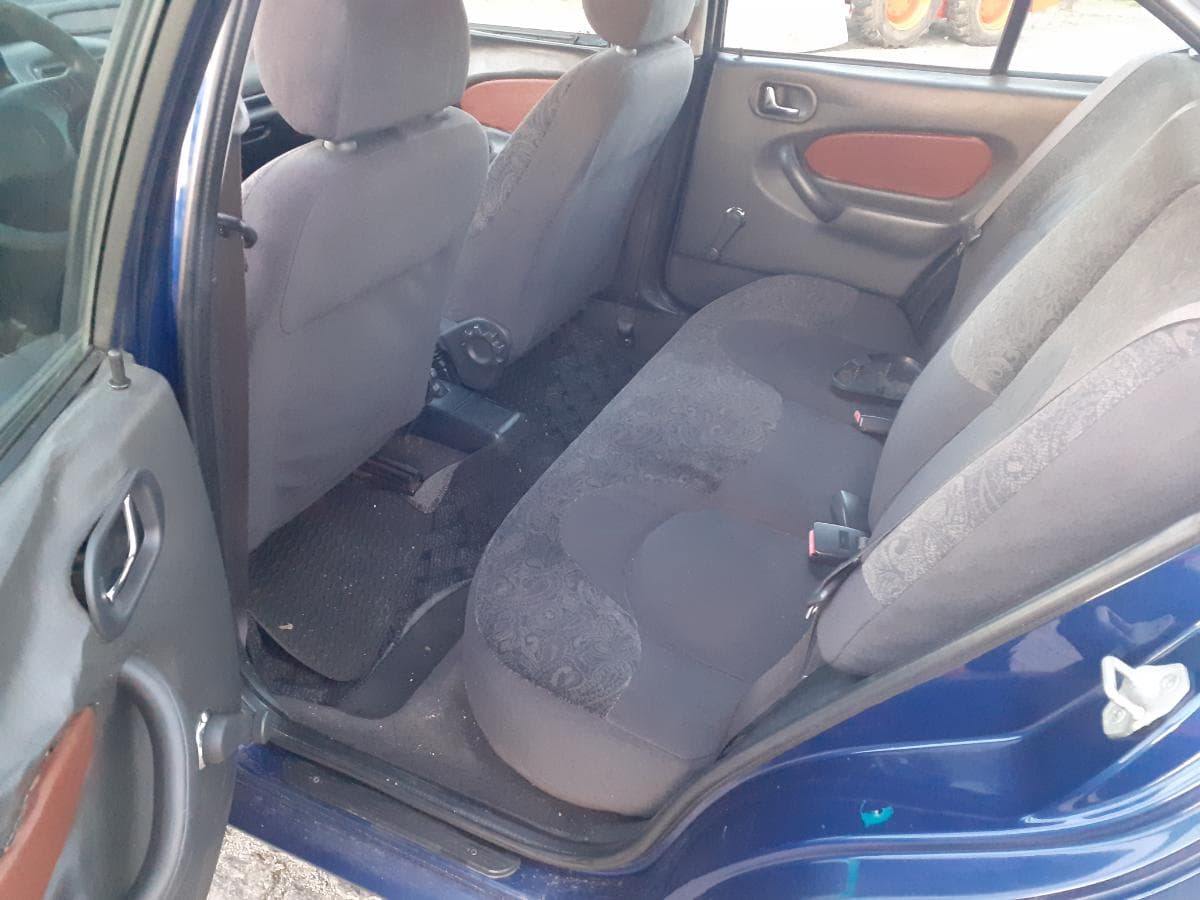 Rover 200 · Ano 1999 — imagen 13