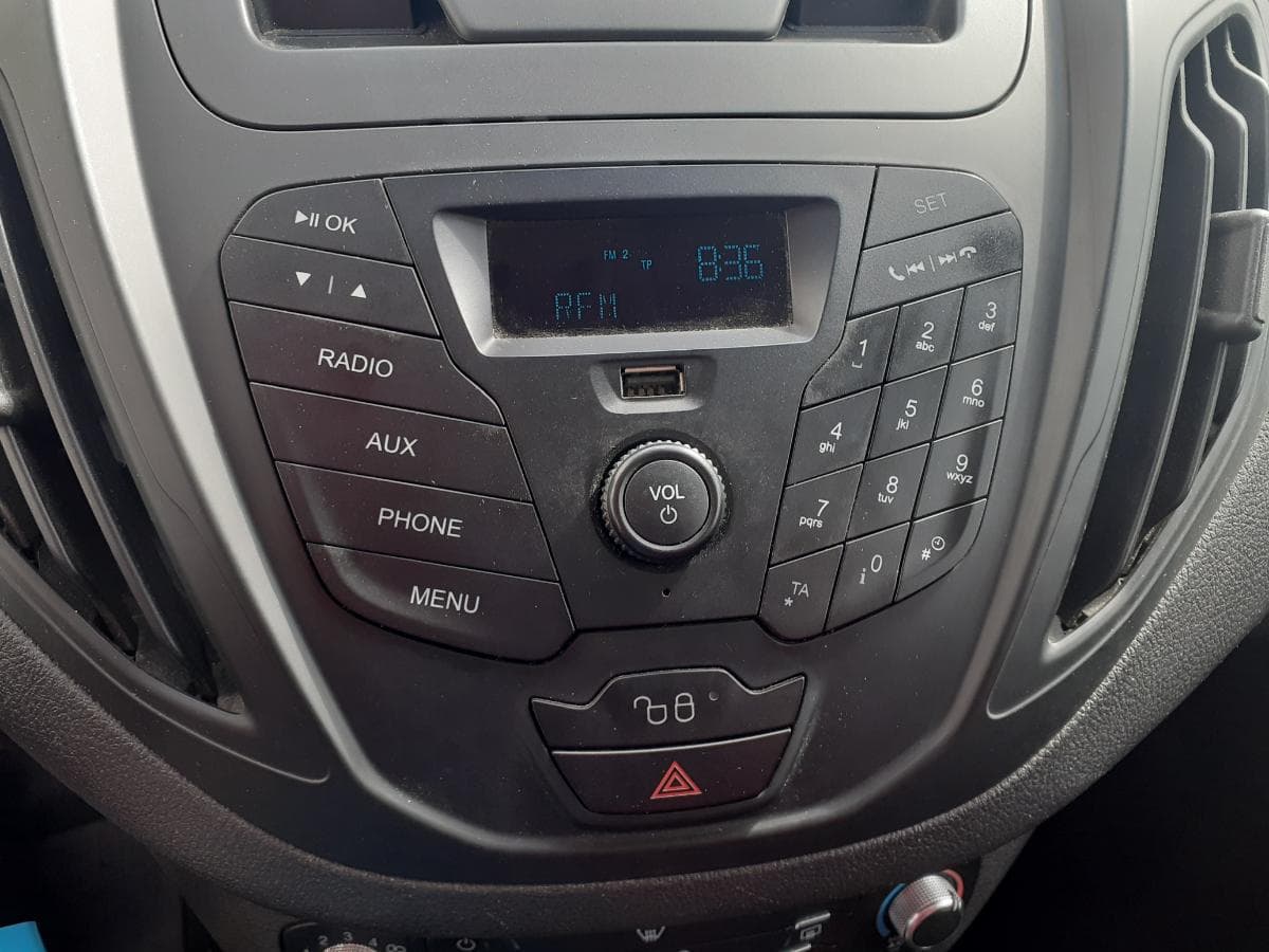 Ford Transit Courrier 1.5 TDCI · 2014 — image 21