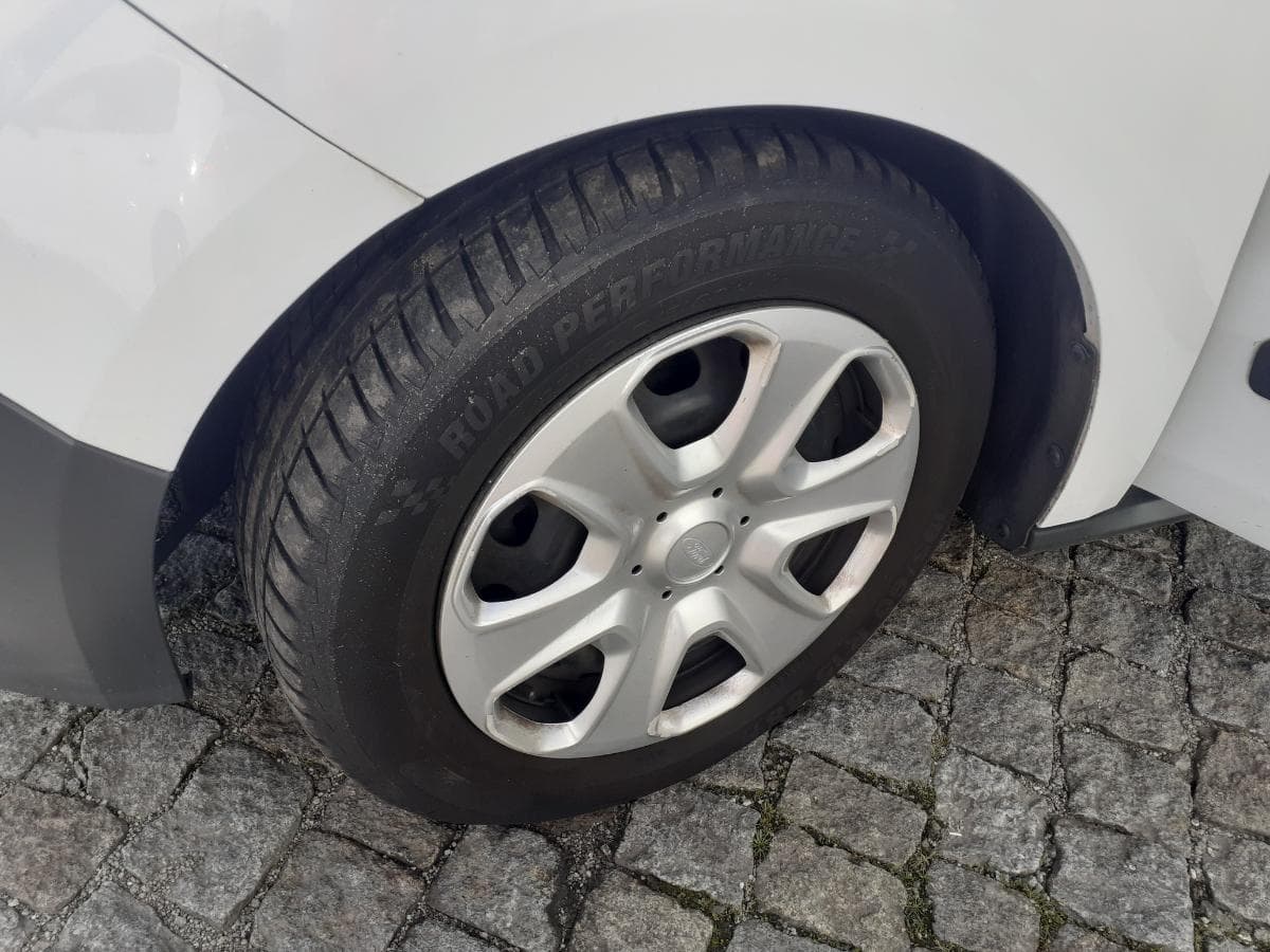 Ford Transit Courrier 1.5 TDCI · 2014 — image 11