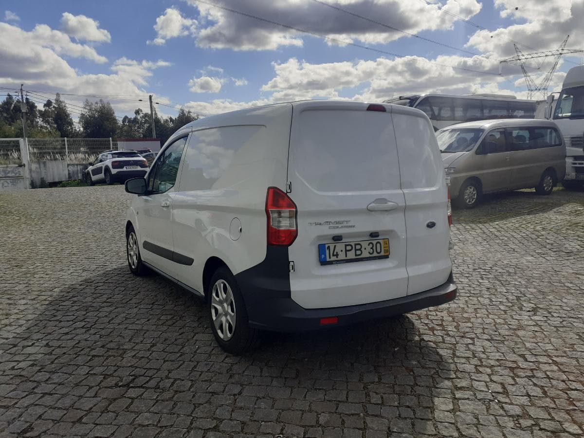 Ford Transit Courrier 1.5 TDCI · 2014 — image 4