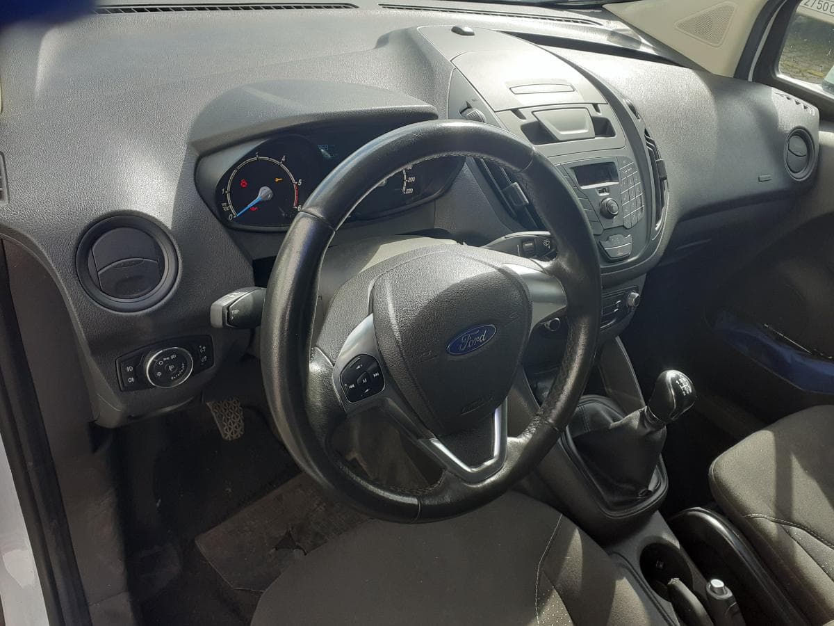 Ford Transit Courrier 1.5 TDCI · 2014 — image 15