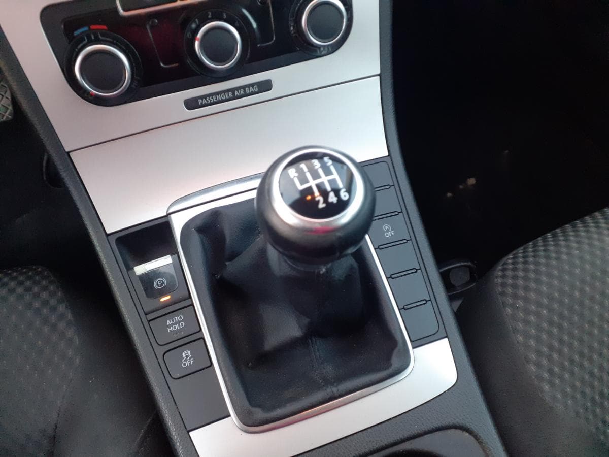 Volkswagen 1.6 TDI · Ano 2011 — imagen 24