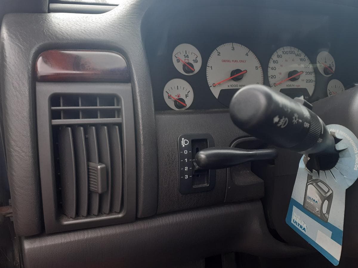 Jeep Grand Cherokee 3.1 TD 4x4 · Ano 2001 — image 16