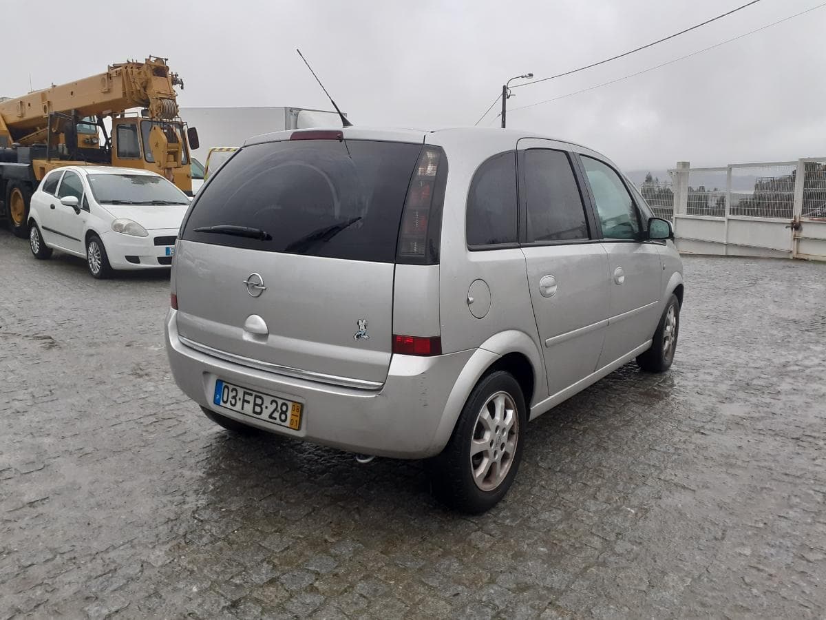 Opel Meriva 1.3 CDTI · Ano 2008 — image 4