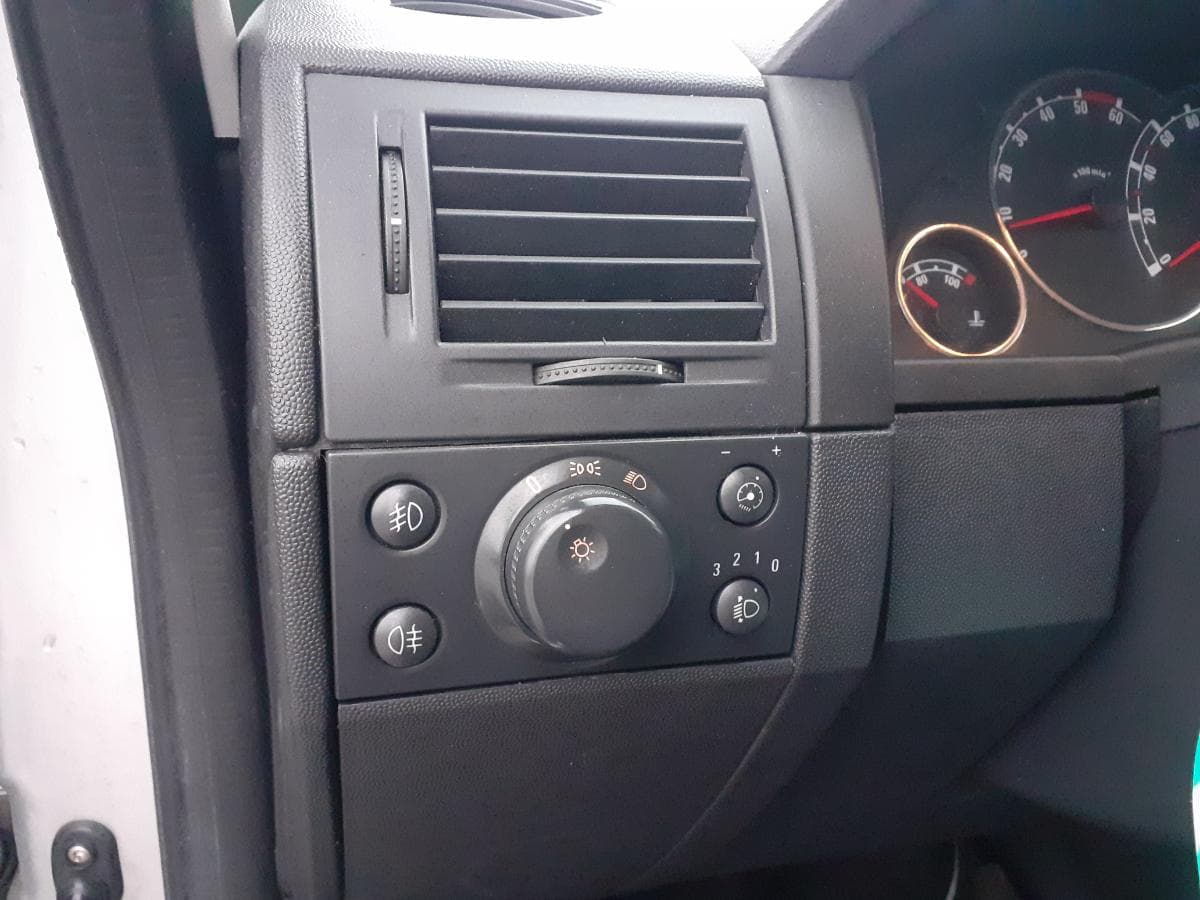Opel Meriva 1.3 CDTI · Ano 2008 — image 23