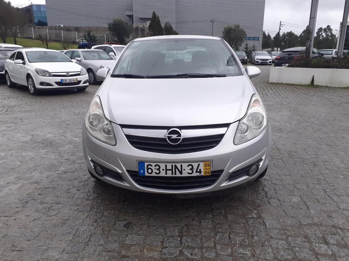 Opel Corsa 1.2 · Ano 2009 — image 2