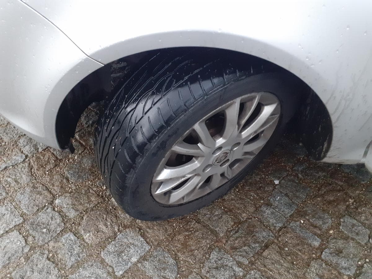 Opel Corsa 1.2 · Ano 2009 — image 11