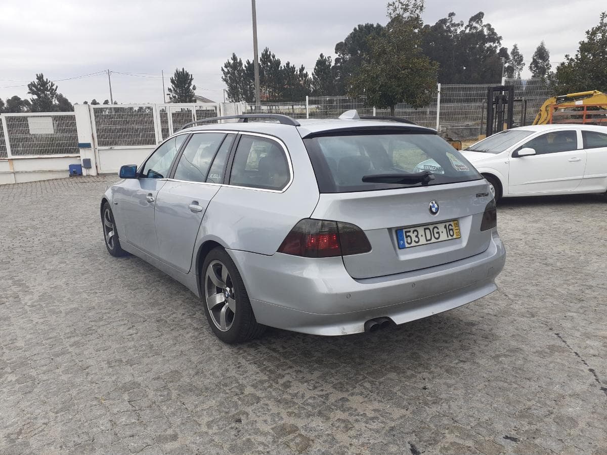 BMW 525D Touring · Ano 2005 — imagen 4