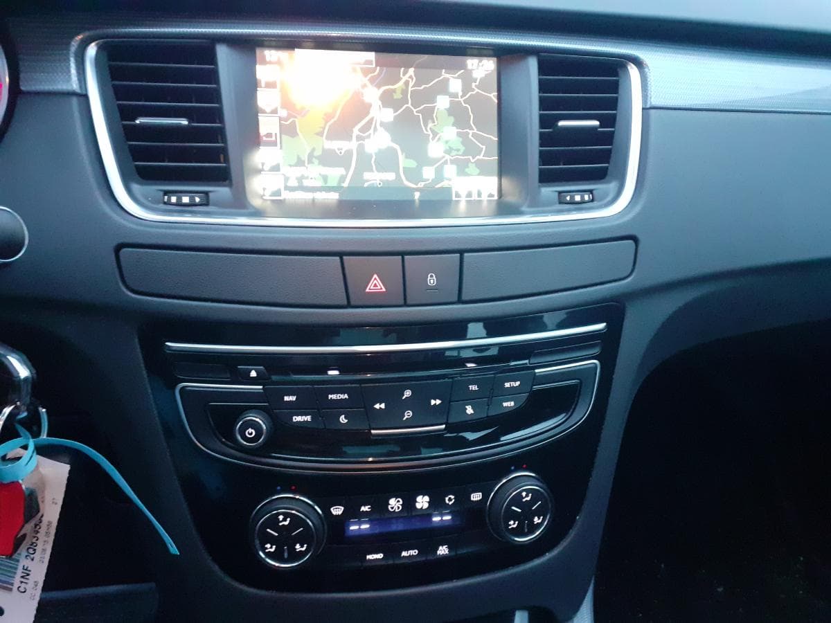 Peugeot 508 1.6 BlueHDI · Ano 2015 — image 21