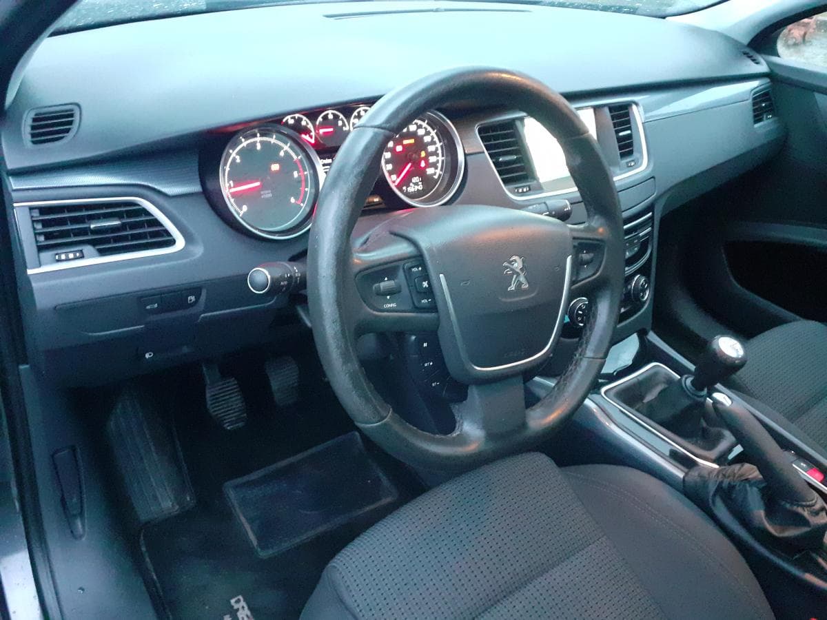 Peugeot 508 1.6 BlueHDI · Ano 2015 — image 18