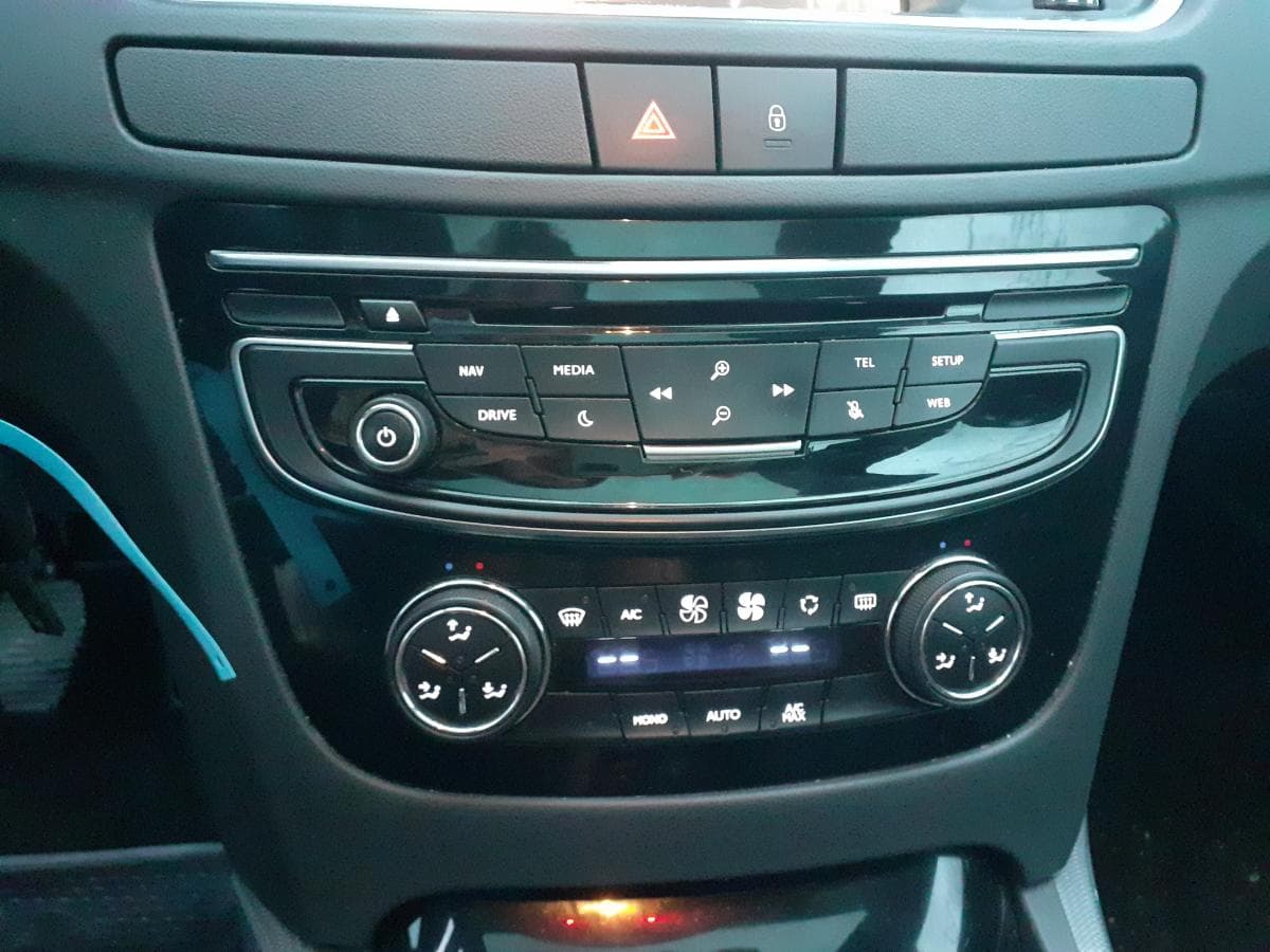 Peugeot 508 1.6 BlueHDI · Ano 2015 — image 27