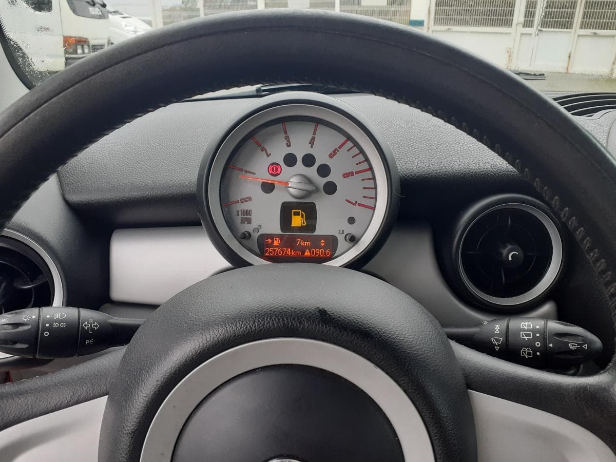 Mini Cooper D · Ano 2007 — image 14