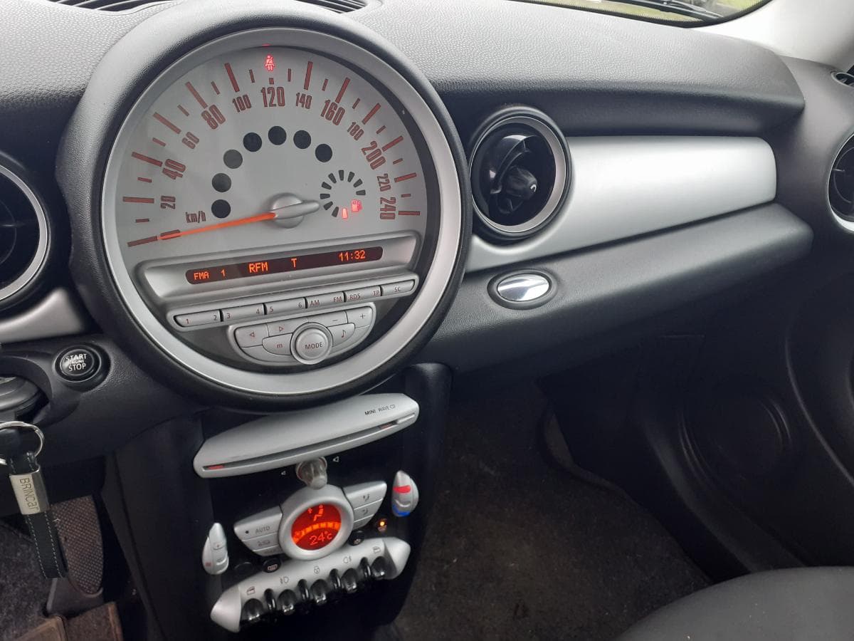 Mini Cooper D · Ano 2007 — image 16