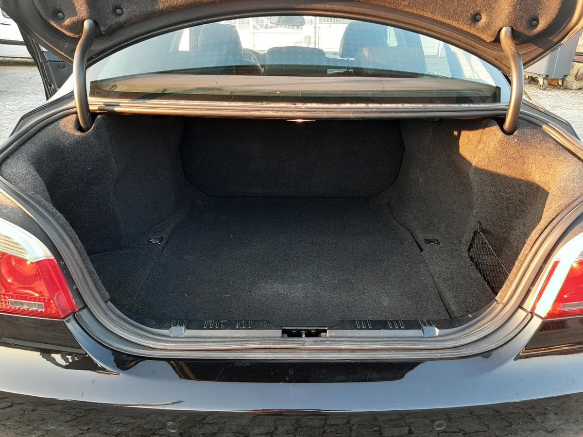 BMW 520D Sedan · Ano 2006 — imagen 14