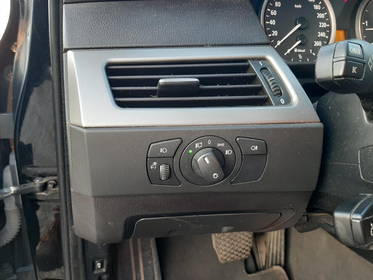 BMW 520D Sedan · Ano 2006 — imagen 17