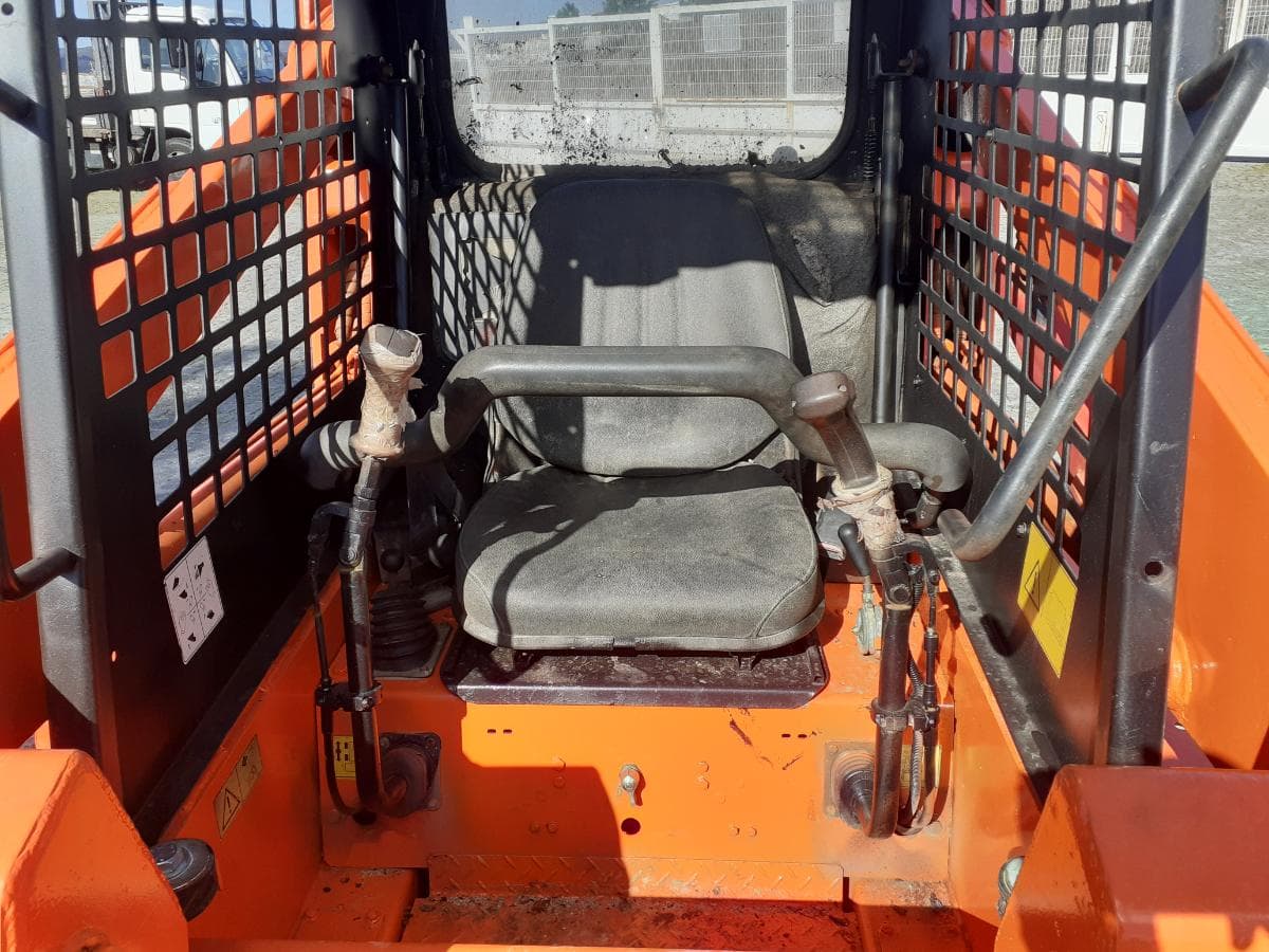 Mini Pá Carregadora Daewoo — imagen 7