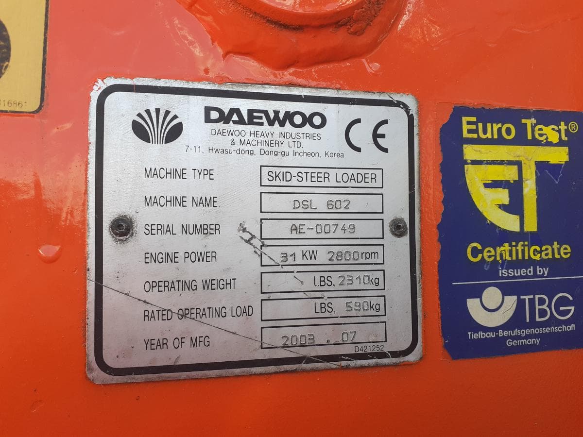 Mini Pá Carregadora Daewoo — imagen 13