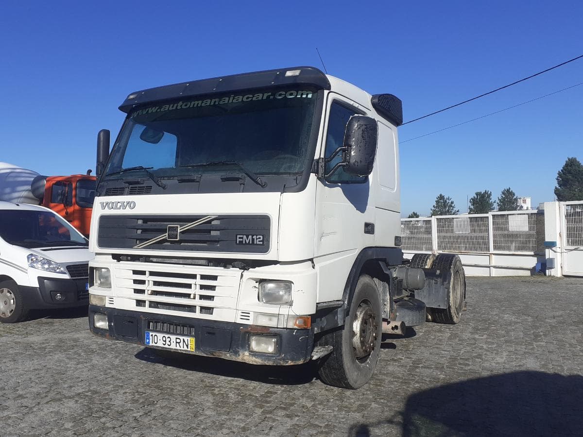 Volvo FM12-37 420 · Ano 2001 · Com Redução aos Cubos — image 3