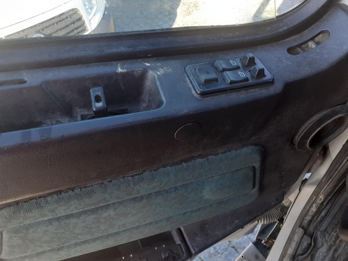Volvo FM12-37 420 · Ano 2001 · Com Redução aos Cubos — image 16