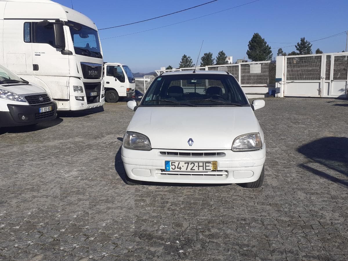 Renault Clio 1.9D · Ano 1996 — image 2