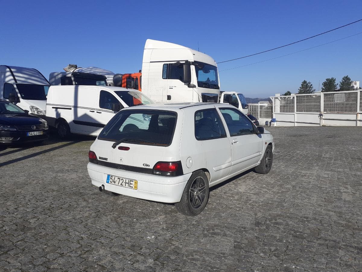 Renault Clio 1.9D · Ano 1996 — image 4