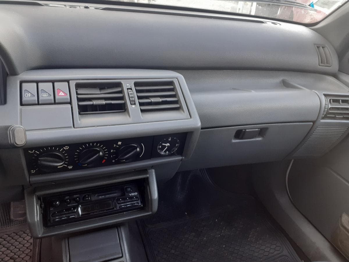 Renault Clio 1.9D · Ano 1996 — image 13