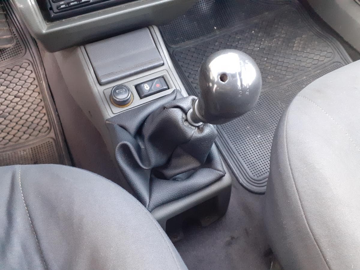 Renault Clio 1.9D · Ano 1996 — image 18
