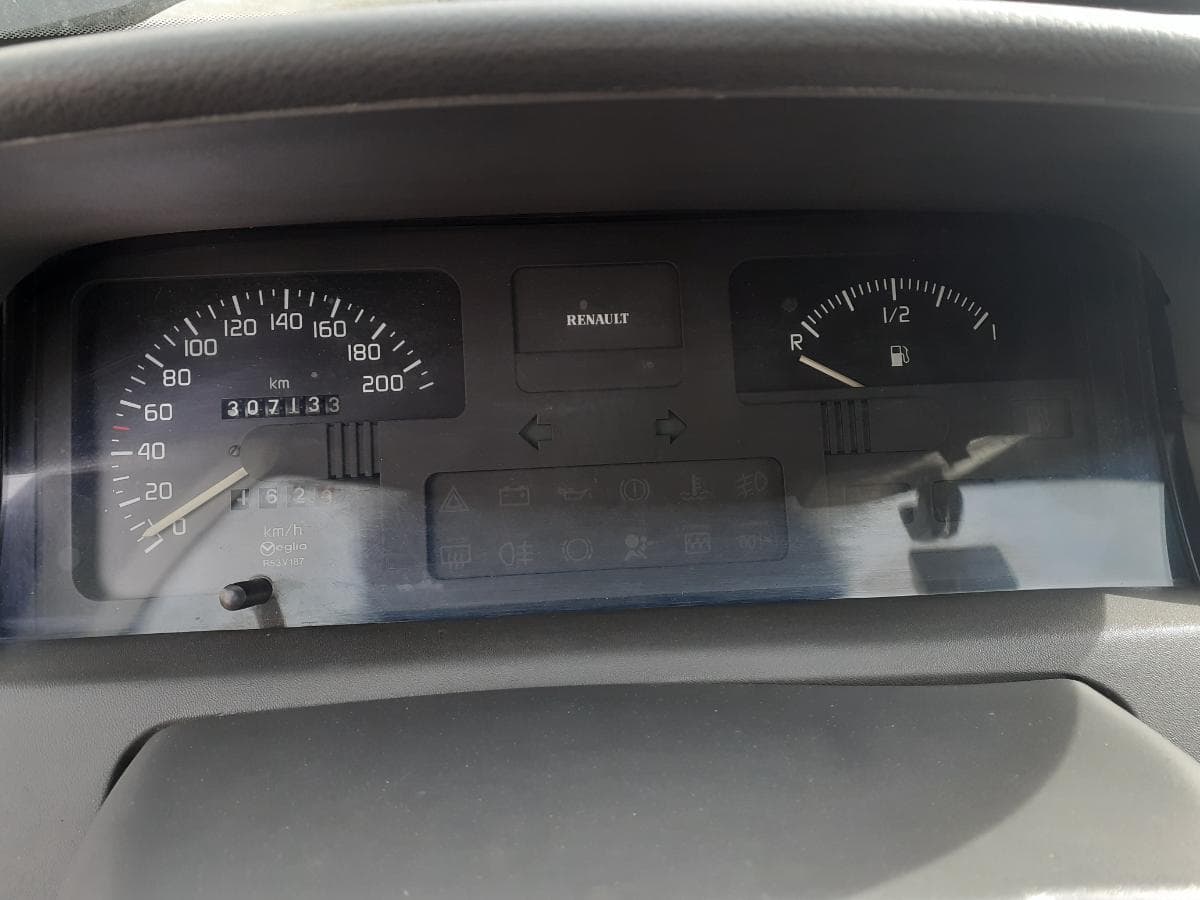 Renault Clio 1.9D · Ano 1996 — image 19