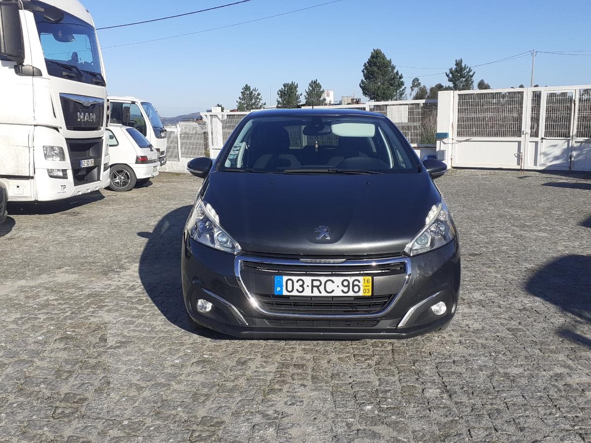 Peugeot 208 1.2 · Ano 2016 — imagen 2