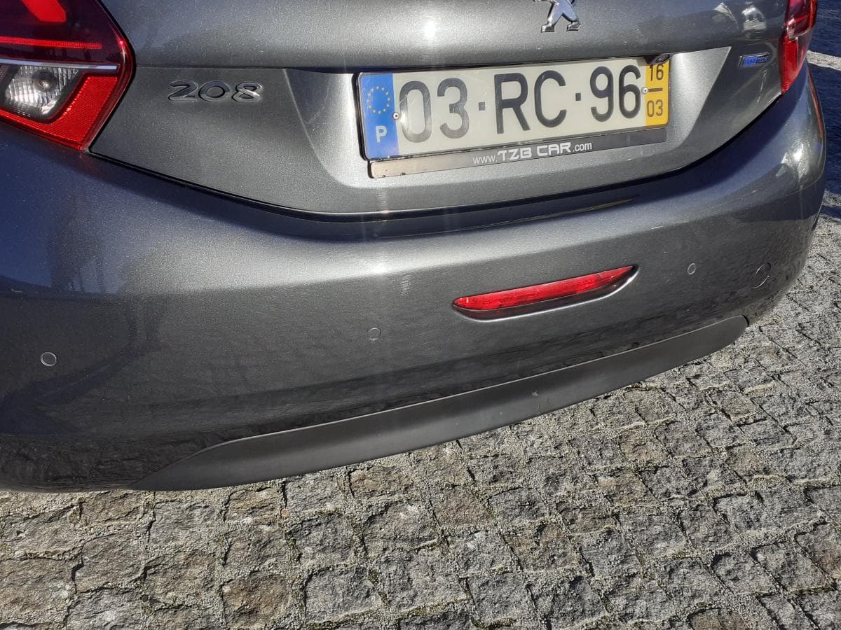 Peugeot 208 1.2 · Ano 2016 — imagen 9