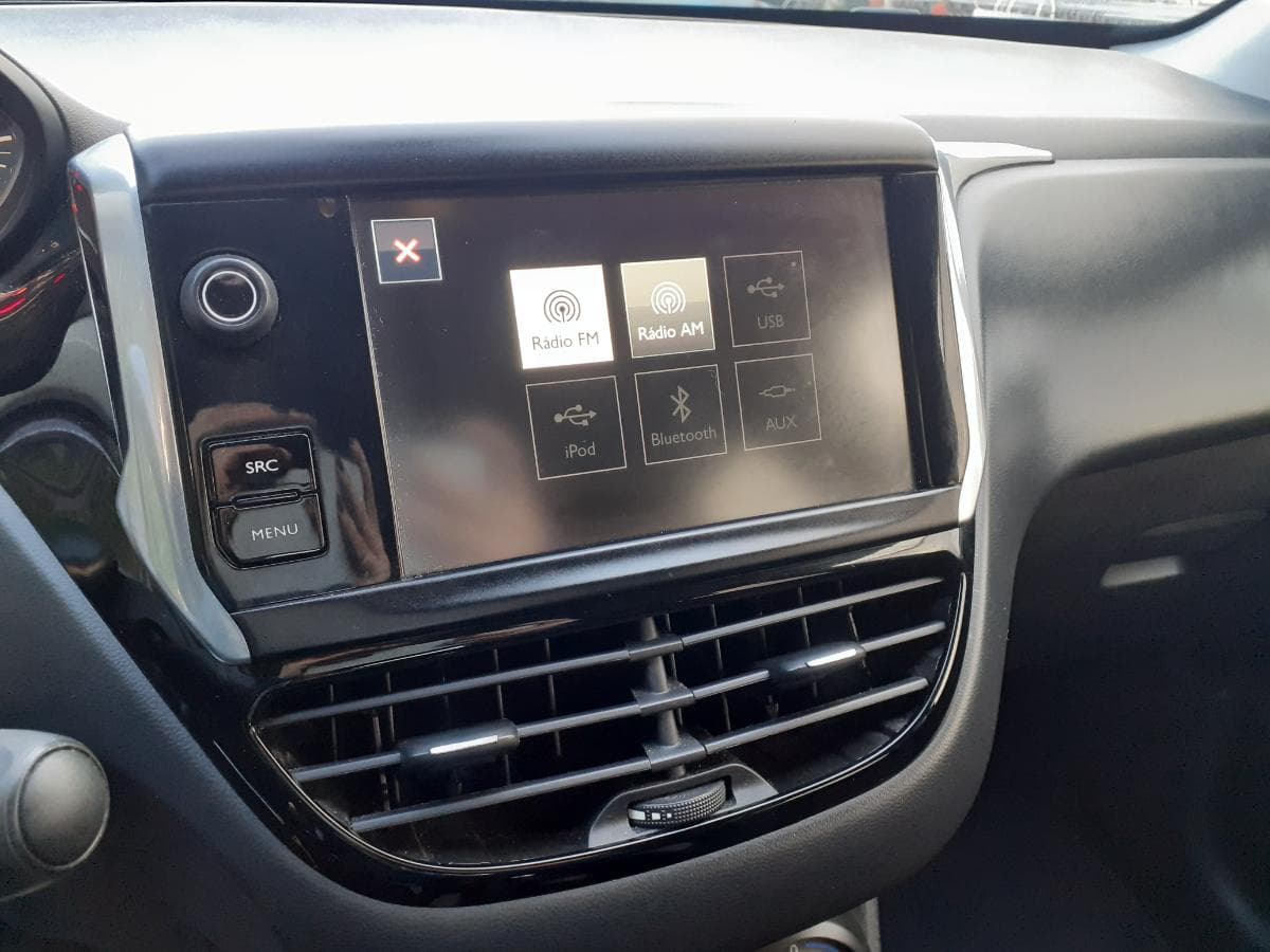 Peugeot 208 1.2 · Ano 2016 — imagen 28