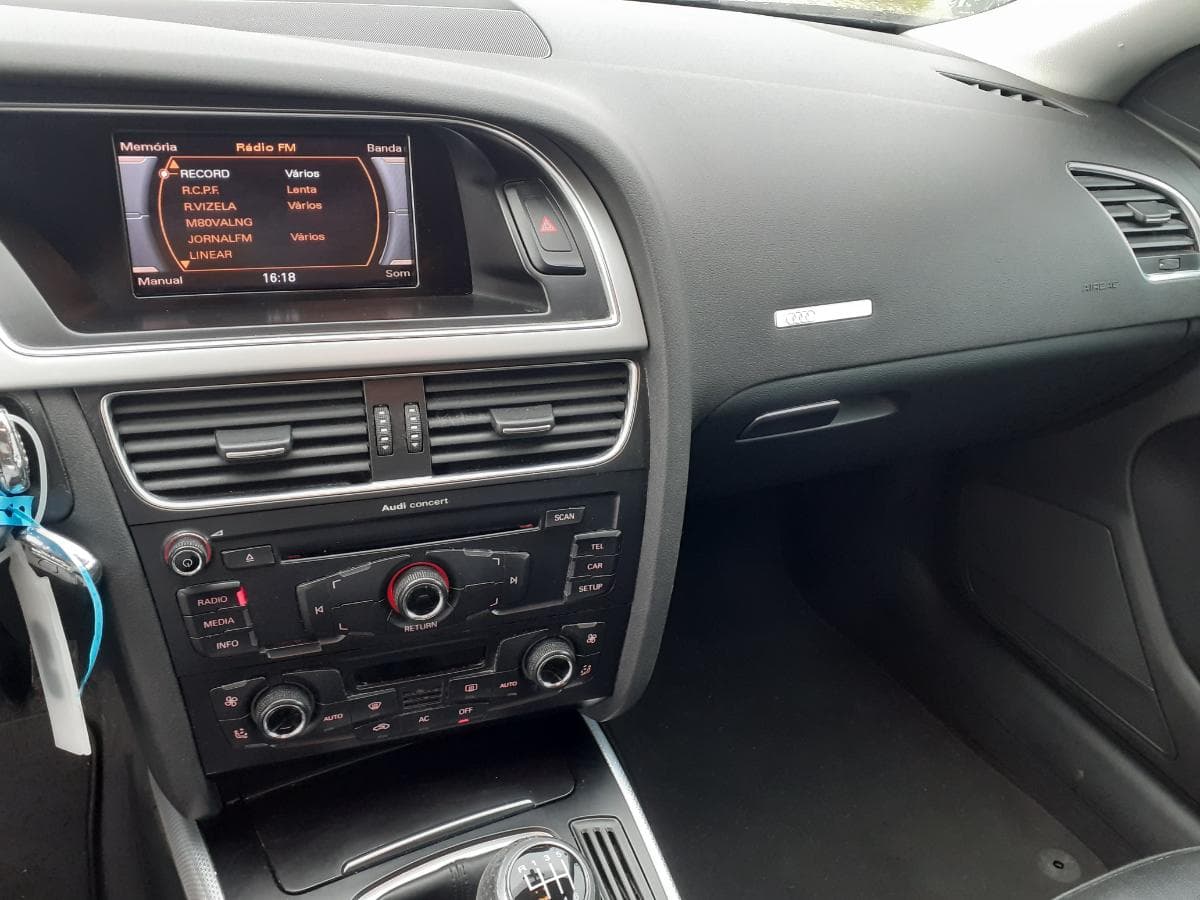 Audi A5 2.0 TDI · Ano 2011 — imagen 25