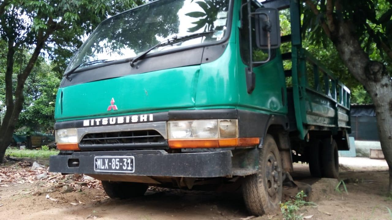 Mitsubishi Canter ·