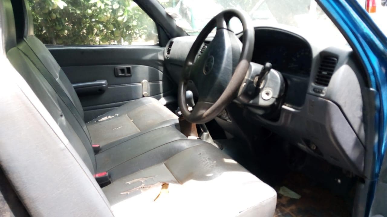 Toyota Hilux · — image 7