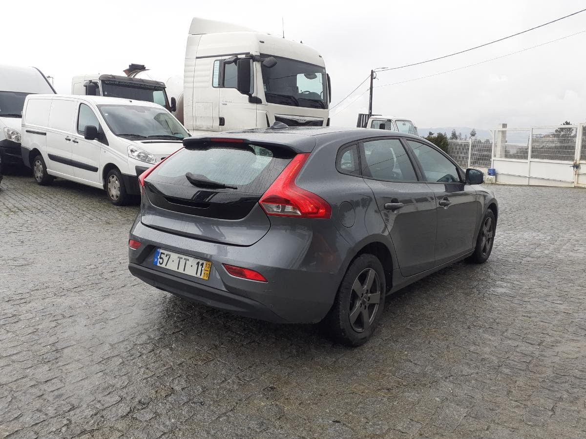 Volvo V40 D2 · Ano 2013 — imagen 4