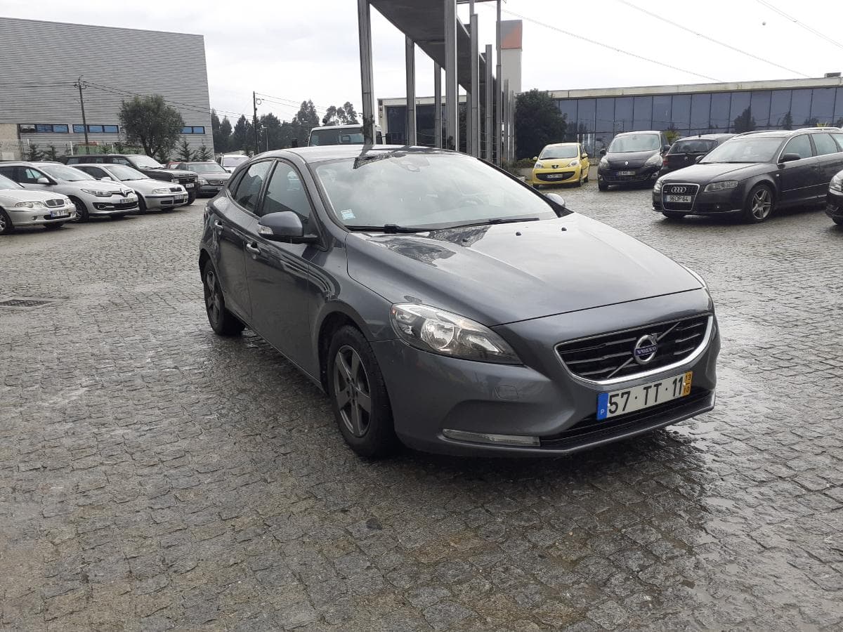 Volvo V40 D2 · Ano 2013 — imagen 1