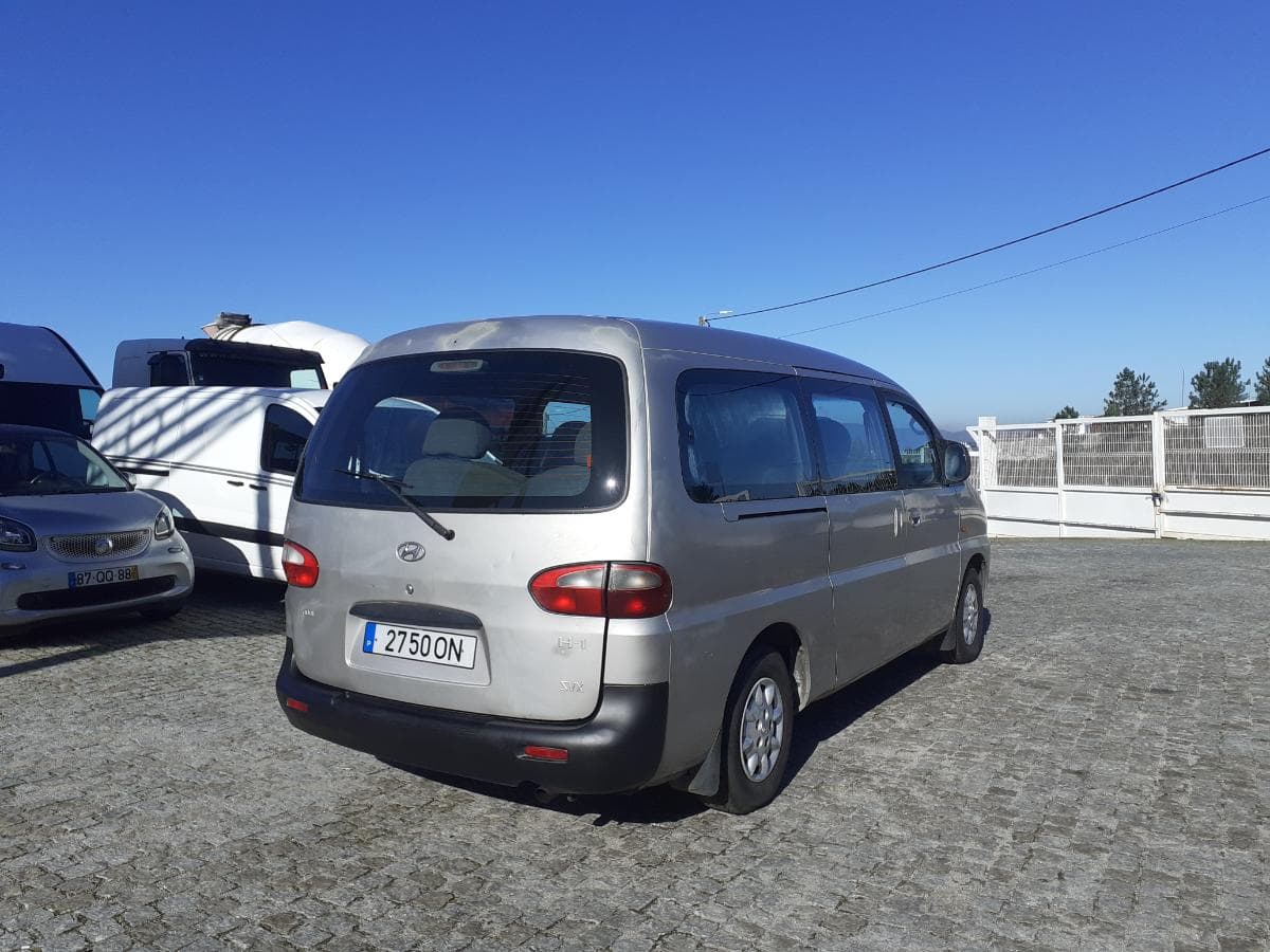 Hyundai H1 2.5 TD · 9 Lugares — imagen 5