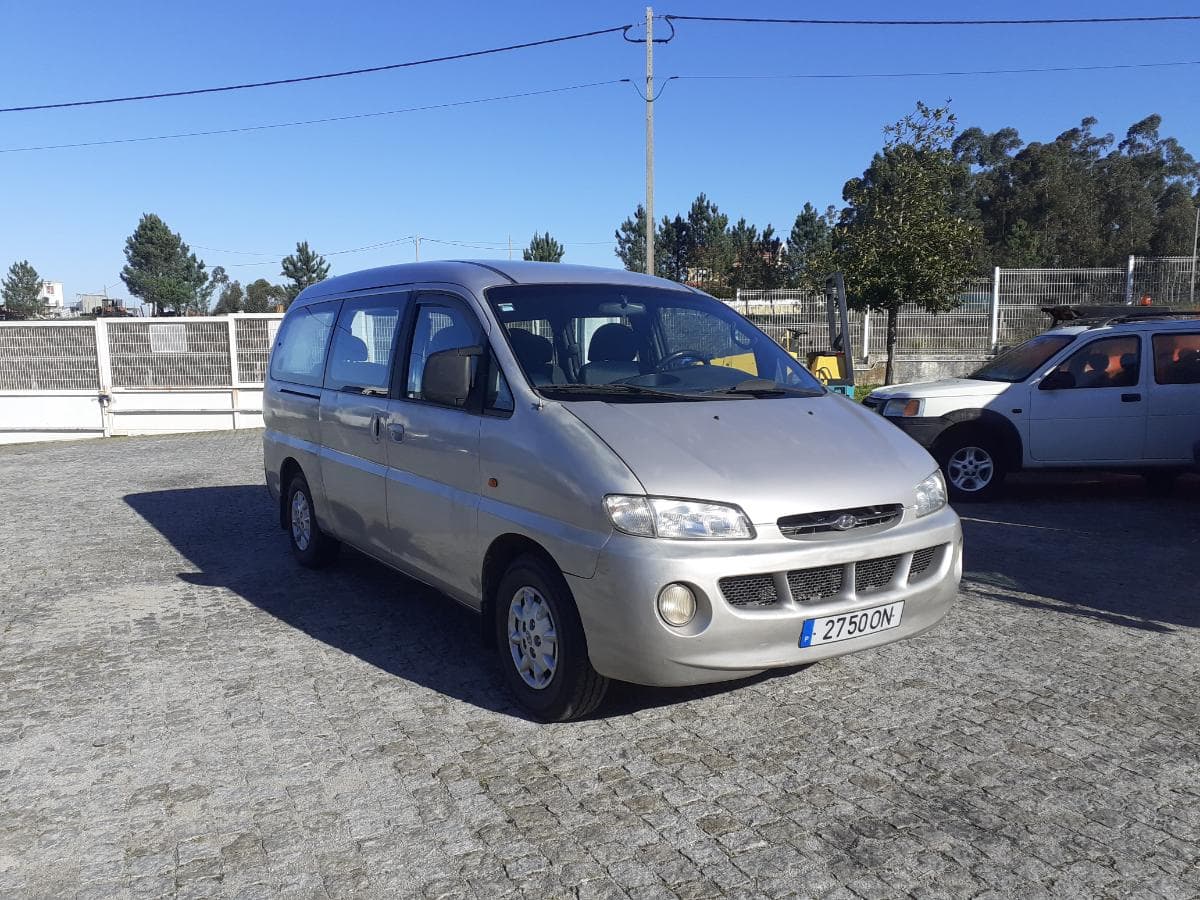 Hyundai H1 2.5 TD · 9 Lugares — imagen 3