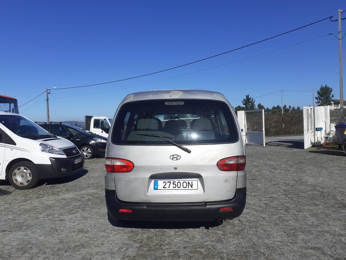 Hyundai H1 2.5 TD · 9 Lugares — imagen 4
