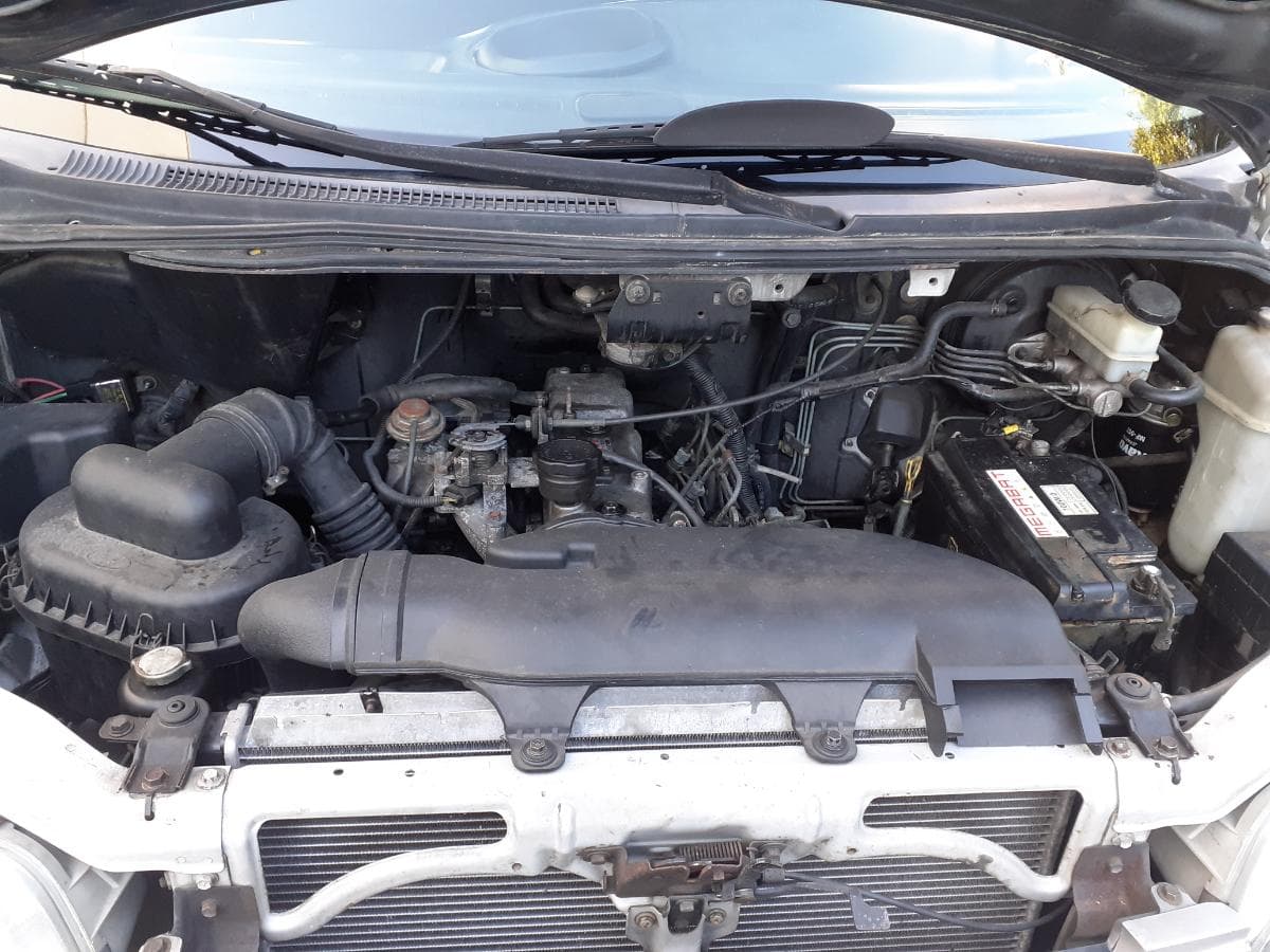 Hyundai H1 2.5 TD · 9 Lugares — imagen 8