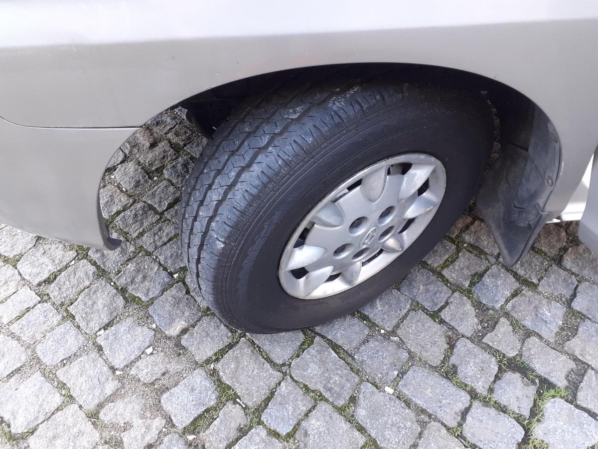 Hyundai H1 2.5 TD · 9 Lugares — imagen 7