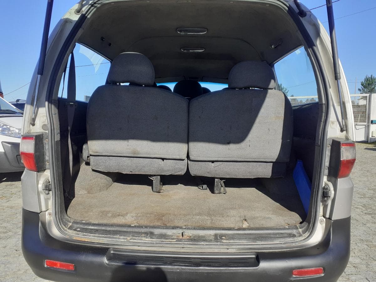Hyundai H1 2.5 TD · 9 Lugares — imagen 10